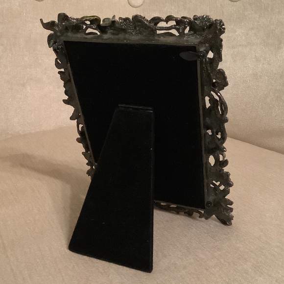 Vintage Pewter Frame - holds 4x6 photos - Picture 3 of 6